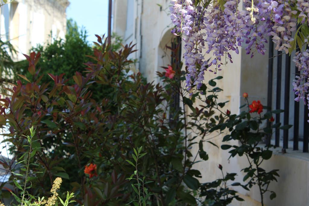 Chambre D'Hotes La Grenade Bleue Pons Exterior foto